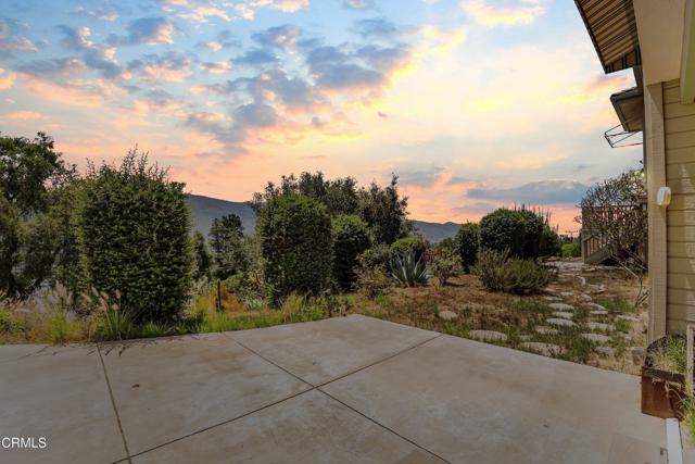 800 Manor Ridge Road, Santa Paula CA: https://media.crmls.org/mediaz/bdaf34f0-a691-49cb-b61e-9be2737ef6fa.jpg