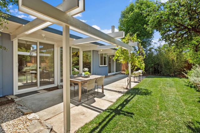 858 Cornwall Court, Sunnyvale CA: https://media.crmls.org/mediaz/bdb16f00-6c43-44c0-b219-a5d1fed4b4fe.jpg