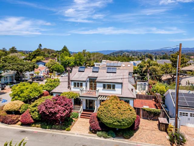 5005 Emerald Street, Capitola CA: https://media.crmls.org/mediaz/bdb181a6-5071-4551-b942-7c3a9cf3b54a.jpg