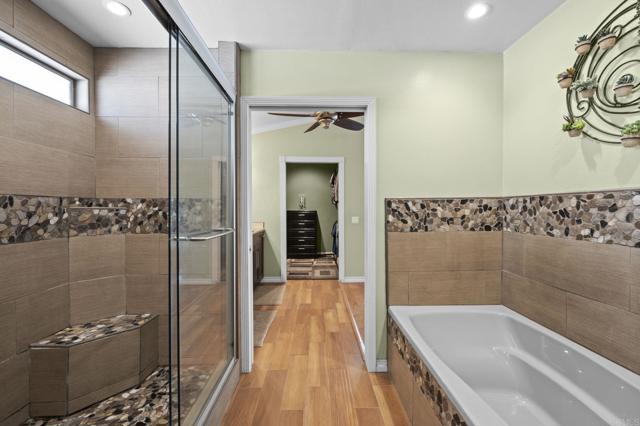 Detail Gallery Image 17 of 38 For 2075 Pierce Ct, El Cajon,  CA 92019 - 4 Beds | 3 Baths