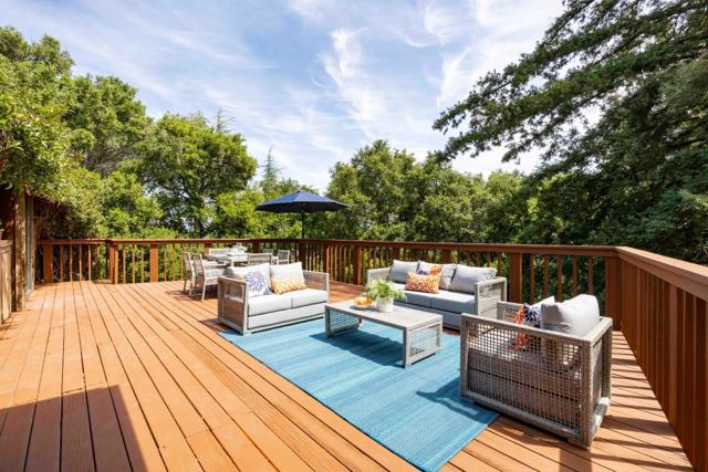 27690 Briones Court, Los Altos Hills CA: https://media.crmls.org/mediaz/bdb34c4c-07dc-4784-8de0-8f68a16162a5.jpg