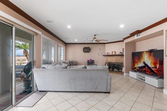 10394 Valley Waters Dr, Spring Valley CA: https://media.crmls.org/mediaz/bdb3c324-42d5-4cee-8eef-ce4b4350c2ae.jpg