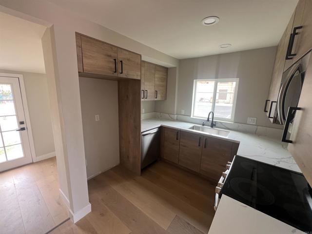 1021 D Street, Ramona CA: https://media.crmls.org/mediaz/bdb3e816-a7cf-4348-b8c4-04df61a9a6c9.jpg