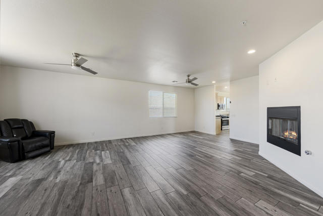 8680 Monument View Drive, Yucca Valley CA: https://media.crmls.org/mediaz/bdb3f702-1020-4d08-8b0e-038030d05016.jpg