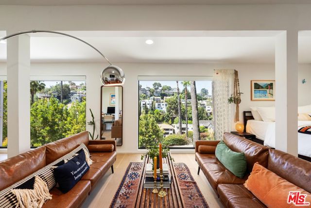 3775 Aloha Street, Los Feliz CA: https://media.crmls.org/mediaz/bdb45df1-c698-463b-b326-870f84eb424e.jpg