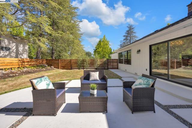 560 Old Orchard Drive, Danville CA: https://media.crmls.org/mediaz/bdb4a3b4-4c72-4eff-8d37-04a4b2c202a5.jpg