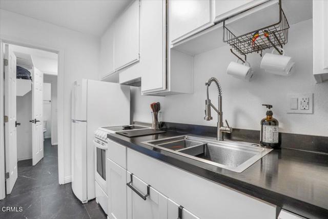 Detail Gallery Image 13 of 27 For 11645 Montana Ave #126,  Los Angeles,  CA 90049 - 1 Beds | 1 Baths