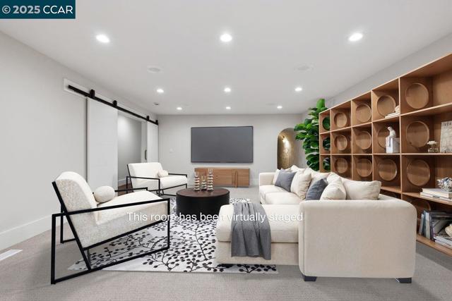 625 Sky Hy Cir, Lafayette CA: https://media.crmls.org/mediaz/bdb53992-80a5-40c5-92bf-f83f8797df05.jpg