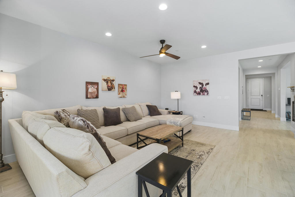 MLS #219136340DA image #5