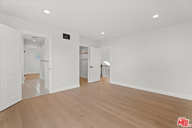 6443 Matilija Avenue, Van Nuys CA: https://media.crmls.org/mediaz/bdb5d74f-aaaa-4f21-b8f6-33be6909215e.jpg