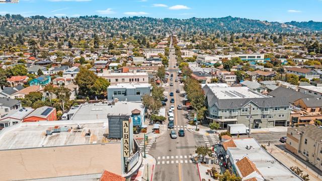 913 Adams, Albany CA: https://media.crmls.org/mediaz/bdb5da1f-6ec6-4bfa-a80e-1acd7c1645cc.jpg