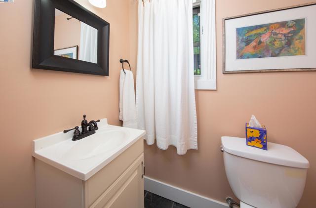 203 Roberta Ave, Pleasant Hill CA: https://media.crmls.org/mediaz/bdb81a8b-7431-4d07-83b5-cc7aa9d82f9b.jpg