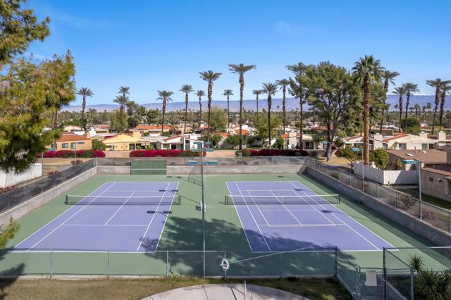 Image 15 of 26 For 74176 Catalina Way