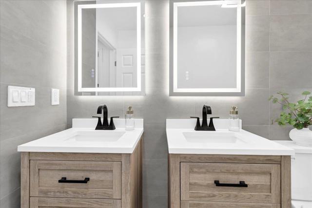 7183 Tustin Road, Salinas CA: https://media.crmls.org/mediaz/bdb8b245-6839-4cb1-a015-e2422d8c0a0d.jpg