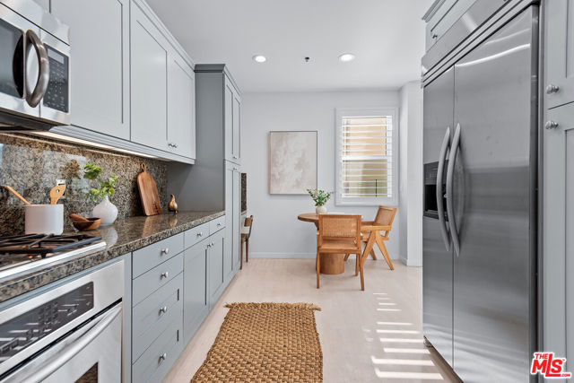 7301 Vista Del Mar, Playa del Rey CA: https://media.crmls.org/mediaz/bdb903c2-4244-4d21-9e28-e027b952949e.jpg