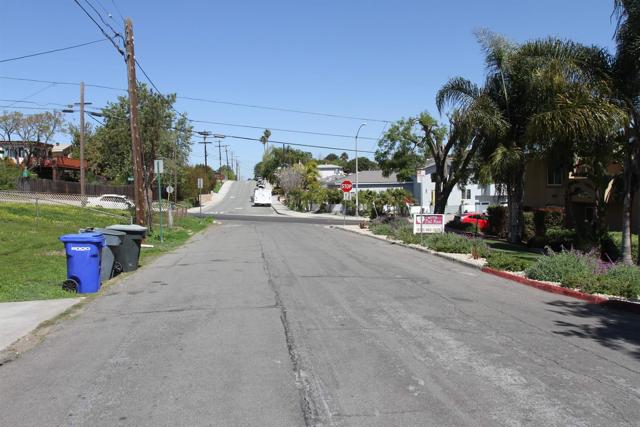 3766 King, La Mesa CA: https://media.crmls.org/mediaz/bdb98526-edda-49ec-91f4-5e683fd26d25.jpg