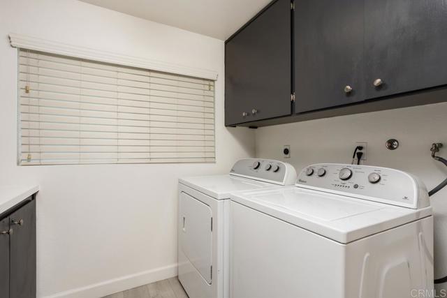 3404 Oak Cliff Dr, Fallbrook CA: https://media.crmls.org/mediaz/bdba8eaa-deca-47cc-a25a-e5d94fa235dd.jpg