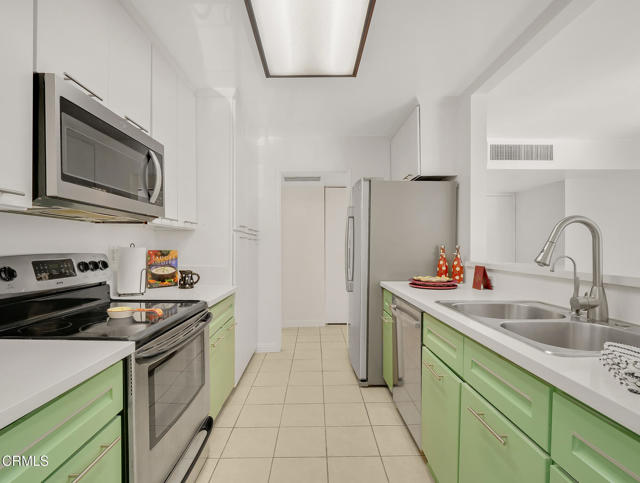 Detail Gallery Image 13 of 69 For 1127 E Del Mar Bld #411,  Pasadena,  CA 91106 - 2 Beds | 2 Baths