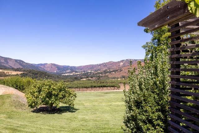 20300 Cachagua, Carmel Valley CA: https://media.crmls.org/mediaz/bdbc28ea-2ffe-4c18-830d-4e0f49f36923.jpg