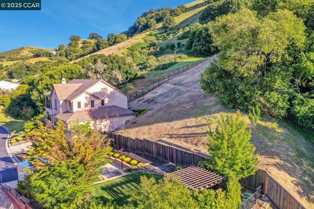 131 Wittenham Ct, San Ramon CA: https://media.crmls.org/mediaz/bdbc377f-91f5-4d37-a29a-61f7ec0496bd.jpg