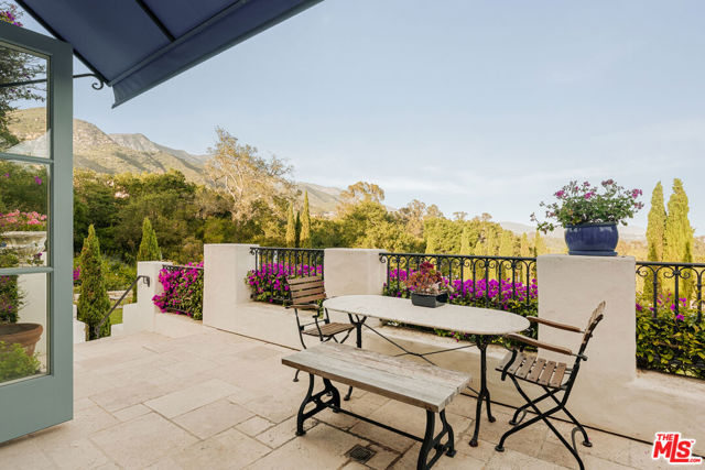 848 Picacho Lane, Santa Barbara CA: https://media.crmls.org/mediaz/bdbc3bec-5f1e-4e67-b833-aaca205286e6.jpg