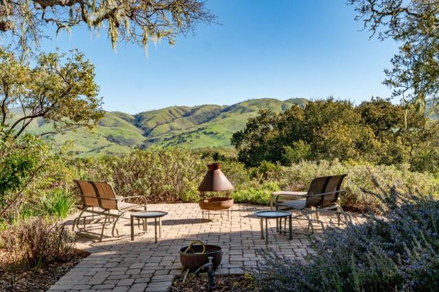 33732 E Carmel Valley Road, Carmel Valley CA: https://media.crmls.org/mediaz/bdbc4efa-2f2c-4e4a-80ee-23028e90eac1.jpg