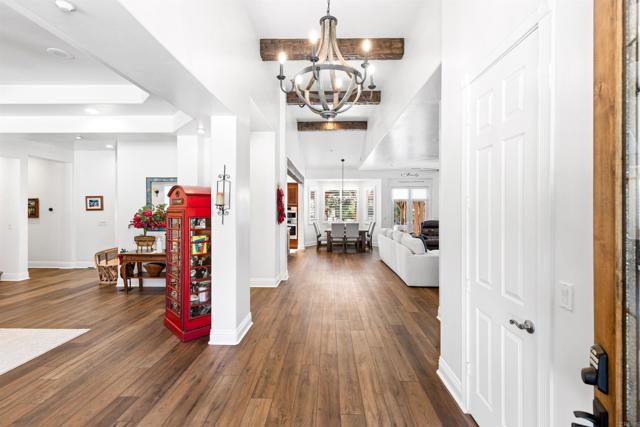 10166 Rancho Roble Rd., Escondido CA: https://media.crmls.org/mediaz/bdbc8d2b-4e61-4352-8ae3-45018e99756e.jpg