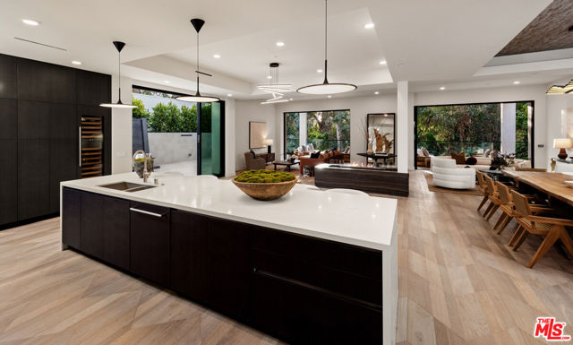 Drew Fenton | 505 Barrington Avenue Los Angeles CA | MLS: 7255319