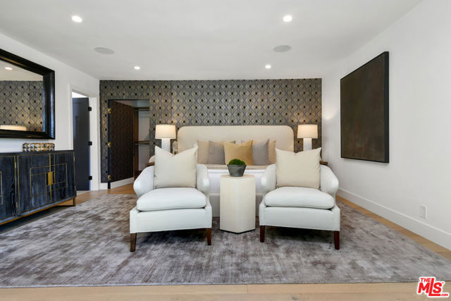 3221 Elvido Drive, Los Angeles CA: https://media.crmls.org/mediaz/bdbdc973-c173-4c3f-ac1a-40d3e66f2893.jpg