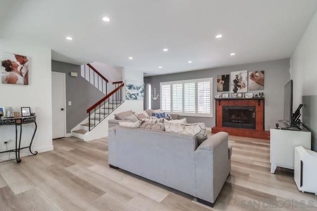 1737 Melrose Ave, Chula Vista CA: https://media.crmls.org/mediaz/bdbe0458-e2af-4150-8da7-ceb07ca36b6f.jpg