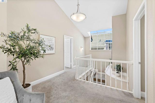 47 Summer Hill Court, Danville CA: https://media.crmls.org/mediaz/bdbe69e3-2c68-4bc0-895d-1a62f10c16ba.jpg