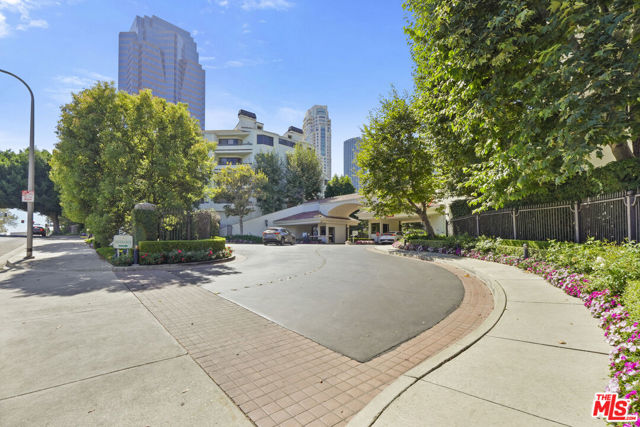 2102 Century Park Lane, Los Angeles CA: https://media.crmls.org/mediaz/bdbe6c6e-56c9-456f-9f1c-99453358e1d5.jpg