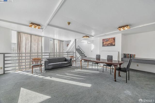 320 Peninsula Ave, San Mateo CA: https://media.crmls.org/mediaz/bdbe7af3-bd59-476c-83d3-5c4989618ba7.jpg