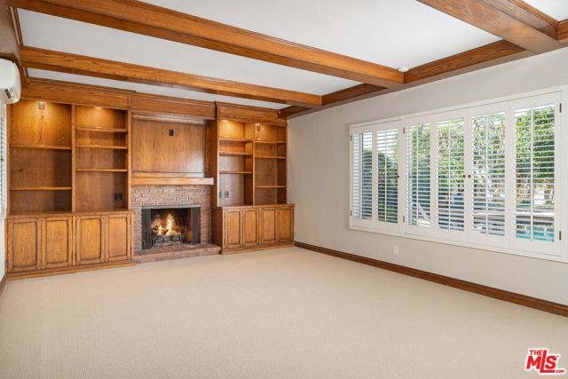 14972 CAMAROSA Drive, Pacific Palisades CA: https://media.crmls.org/mediaz/bdbeca21-a5d8-4dfd-86a2-e83d59ba9377.jpg