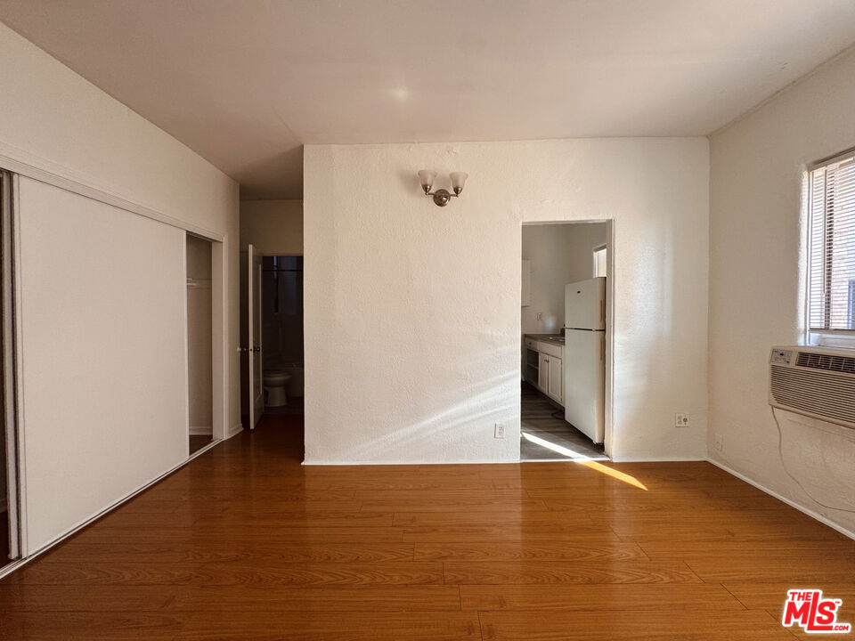 920 S S Hobart Blvd #403