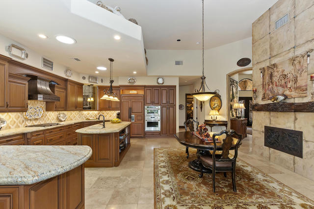 010_Dining & Kitchen