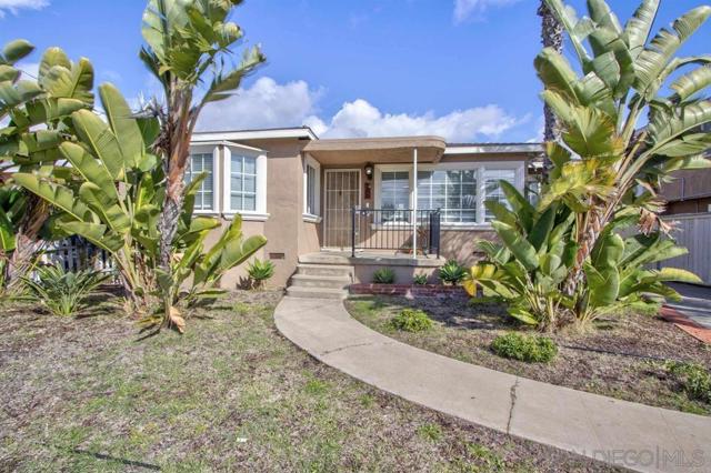 285 Fifth Ave, Chula Vista CA: https://media.crmls.org/mediaz/bdc036ff-2502-47f9-a33a-e6e48c7202b6.jpg