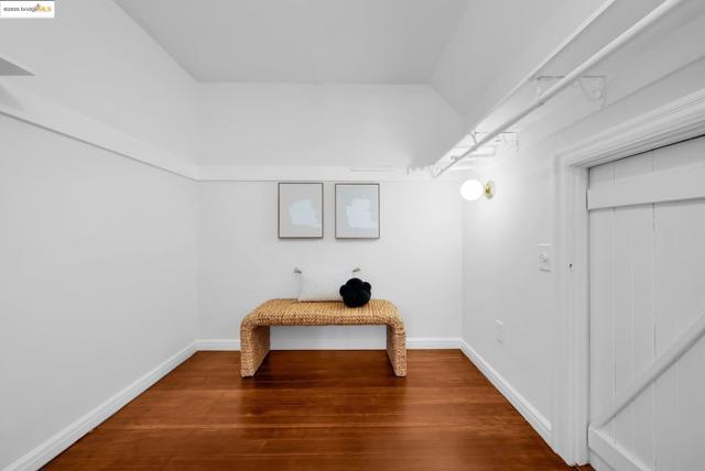 5605 Picardy Dr, Oakland CA: https://media.crmls.org/mediaz/bdc0a3b4-dfee-4202-a597-d2d483fa1033.jpg