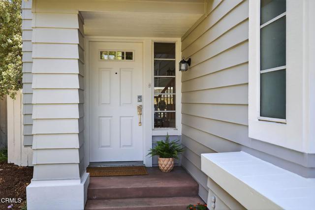 676 Pacific Cove Drive, Port Hueneme CA: https://media.crmls.org/mediaz/bdc27065-9850-497a-ae8f-bf673d556aa0.jpg