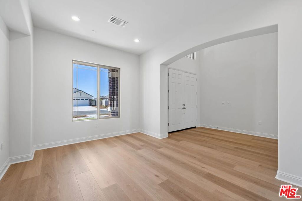 MLS #25619717 image #5