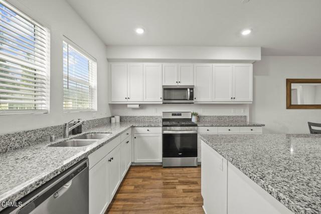 Detail Gallery Image 9 of 39 For 586 Apricot Ln, Fillmore,  CA 93015 - 3 Beds | 2/1 Baths