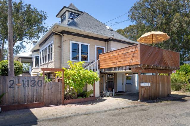 21130 E Cliff Drive, Santa Cruz CA: https://media.crmls.org/mediaz/bdc5cede-0c47-4050-978a-eb25e8206fe7.jpg