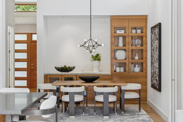 28 Politzer Drive, Menlo Park CA: https://media.crmls.org/mediaz/bdc5e7bd-3a8a-4600-bd3f-a21d4155c5e6.jpg
