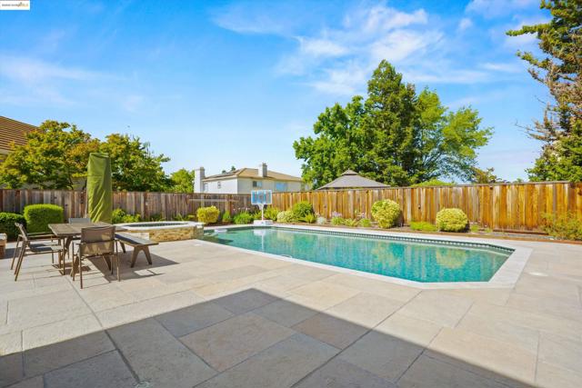 379 Yukon Way, Livermore CA: https://media.crmls.org/mediaz/bdc6447c-9e02-4da4-995d-9fb2688612e1.jpg