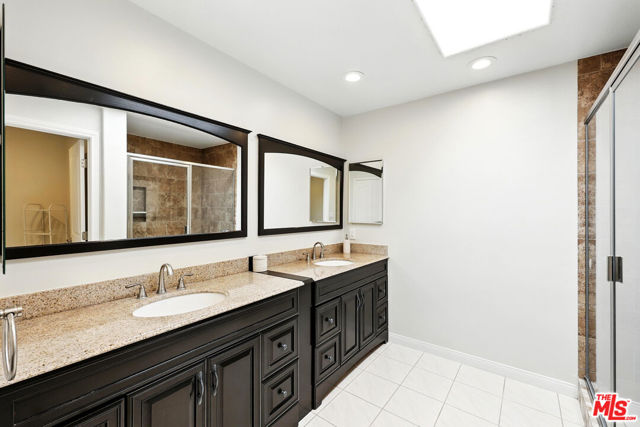 1211 S Shenandoah Street, Los Angeles CA: https://media.crmls.org/mediaz/bdc6e34f-059e-41eb-bdcc-6444532f8c0d.jpg