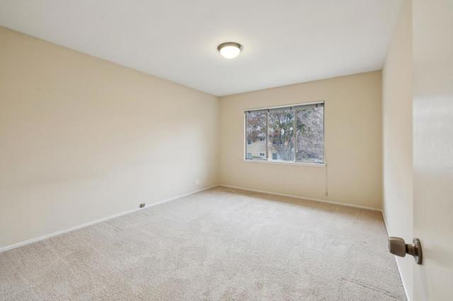 15 Kent Place, Menlo Park CA: https://media.crmls.org/mediaz/bdc75741-f3d2-4b2a-b606-02a56764ee48.jpg