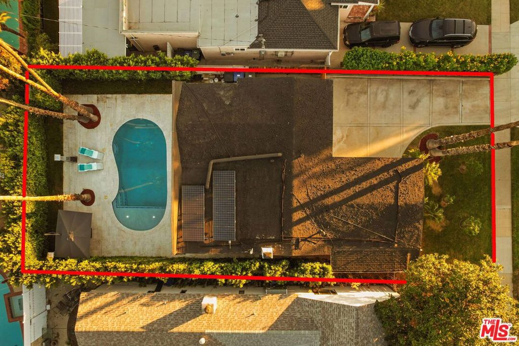 1318 N Beachwood DriveBurbank img 38