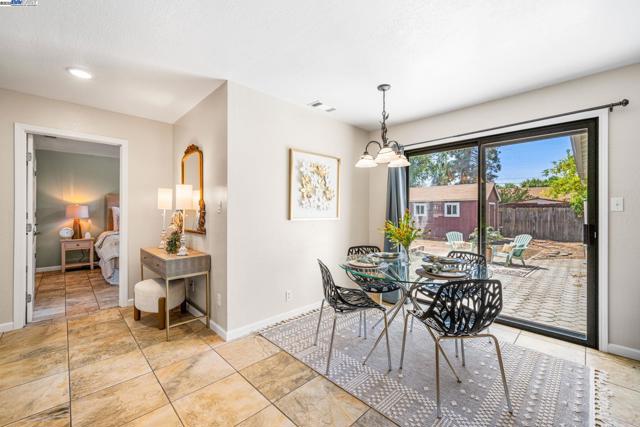 3819 California Way, Livermore CA: https://media.crmls.org/mediaz/bdc85394-216f-4e88-b249-29dc203323ad.jpg