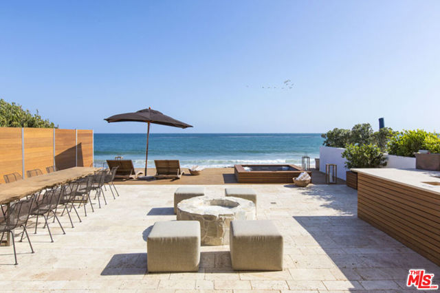 23812 Malibu Road, Malibu CA: https://media.crmls.org/mediaz/bdc93b15-e3a1-4e58-8935-b2f2ee34e7f4.jpg