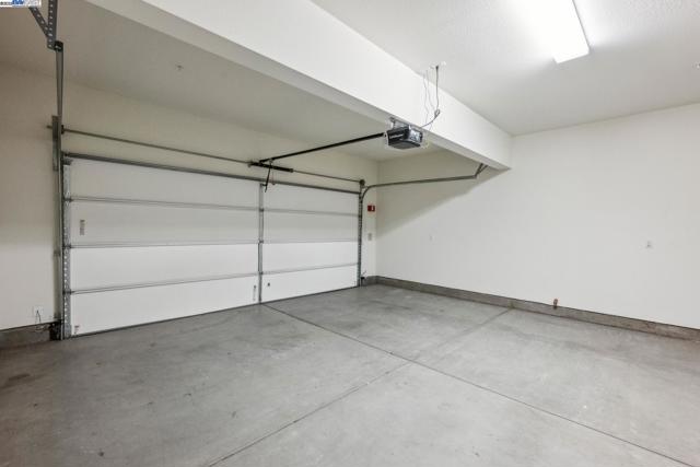 Image 38 of 60 For 29761 Cantera Dr